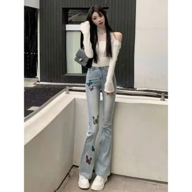 Quần jeans nữ cạp cao ống loe thêu bướm, ống rộng thời trang 2.025, chỉ 129k