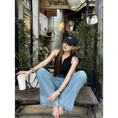 Quần jeans nữ ống rộng cạp cao màu xanh nhạt, dễ mặc, có thắt lưng – giá chỉ 410.000₫ 8