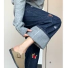 Quần Jeans ống đứng cạp cao xanh đậm thêu nơ chó con - Cá tính mọi lứa tuổi 3