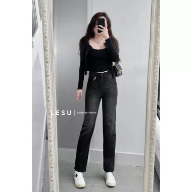 Quần Jeans Ống Đứng Trơn 9 Tấc - Ảnh Tự Chụp Giá Giảm 370,000 VND, Thon Gọn 2 Quần Jeans Ống Đứng Trơn 9 Tấc - Ảnh Tự Chụp Giá Giảm 370,000 VND, Thon Gọn 2
