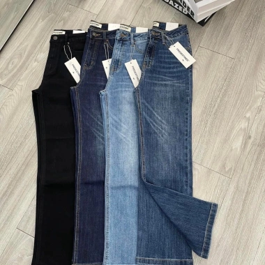 Quần Jeans ống đứng trơn 92-95cm - Đường may chắc, phong cách, chỉ 360.000đ