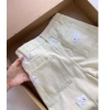 Quần jeans thêu nơ gấu nữ đầu xuân màu kem vàng - ống rộng, phong cách ngọt ngào, giảm tuổi, giá ưu đãi 321k 4