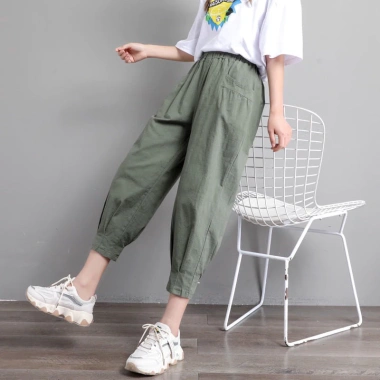 Quần Jogger Nữ Lưng Thun Xếp Ly Gấu, Bo Gấu Đũi Xước - 98.999đ