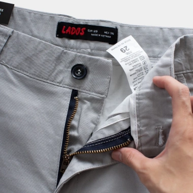 Quần kaki dài nam LADOS slimfit co giãn nhẹ, dáng Âu sang trọng - Giá 275k