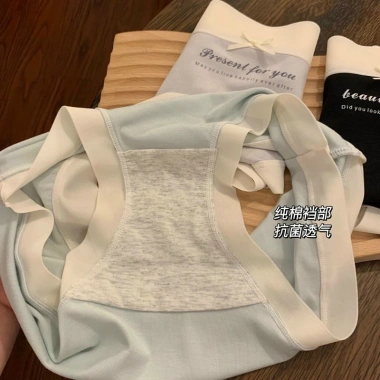 Quần lót nữ cao cấp cotton lụa mịn siêu co giãn đính nơ pastel giá 25.000 vnd