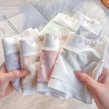 Quần Lót Nữ Cotton Lụa Cao Cấp Trái Tim - Mềm Mại, Thoáng Mát, Giá 20.000₫ 3 Quần Lót Nữ Cotton Lụa Cao Cấp Trái Tim - Mềm Mại, Thoáng Mát, Giá 20.000₫ 3