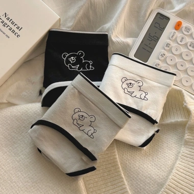 Quần Lót Nữ Cotton Mềm Mại Họa Tiết Gấu – Cạp Vừa Ôm Dáng, Chip AMYBRA L903 32.000