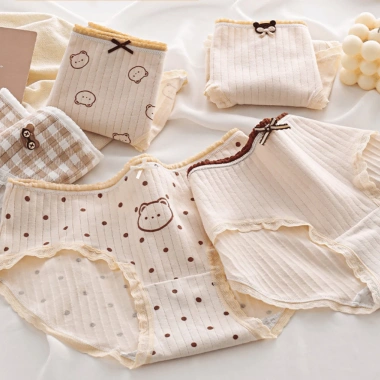 Quần Lót Nữ Cotton Mềm Mịn AMYBRA L120 Họa Tiết Gấu Đính Nơ Giá 35.000₫