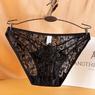 Quần lót nữ ren đen sexy, cao eo thoải mái, không đường may, thiết kế gợi cảm - Giá chỉ 35.000đ