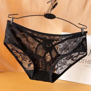 Quần lót nữ ren đen sexy, cao eo thoải mái, không đường may, thiết kế gợi cảm - Giá chỉ 35.000đ