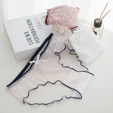 Quần Lót Nữ Ren Sexy Cao Cấp Mềm Mại Trái Tim Đính Nơ Gợi Cảm - Giá 30.000 VNĐ