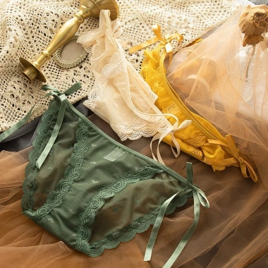 Quần Lót Nữ Ren Sexy Dây Buộc Nơ Họa Tiết Trái Tim FREESHIP Giá Ưu Đãi 35.000