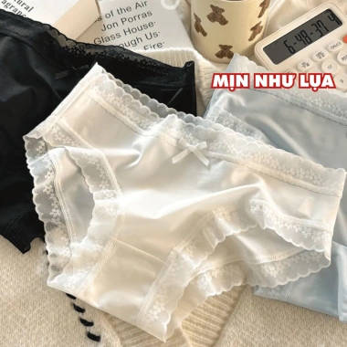 Quần Lót Nữ Su Lụa Mềm Mịn Thoáng Mát + Chip Viền Ren Đính Nơ Quyến Rũ AMYBRA L519 - Giá 34.000₫ 3 Quần Lót Nữ Su Lụa Mềm Mịn Thoáng Mát + Chip Viền Ren Đính Nơ Quyến Rũ AMYBRA L519 - Giá 34.000₫ 3