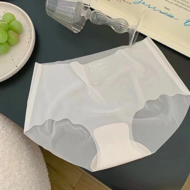 Quần Lót Nữ Su Lụa Tàng Hình Cao Cấp Siêu Mỏng In Chữ Very Sexy A130 Giá 25k