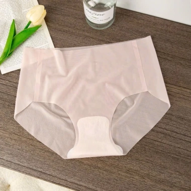 Quần lót tàng hình su lụa băng mát lạnh, không viền, siêu mỏng nhẹ, chỉ 19.000₫ 10 Quần lót tàng hình su lụa băng mát lạnh, không viền, siêu mỏng nhẹ, chỉ 19.000₫ 10