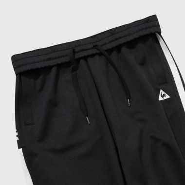 Quần Nỉ Thể Thao Nam Le Coq Sportif QQ323LFP81 Đen – Giá ưu đãi 1,855,400₫ 7 Quần Nỉ Thể Thao Nam Le Coq Sportif QQ323LFP81 Đen – Giá ưu đãi 1,855,400₫ 7