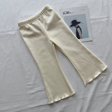 Quần Ống Loe Bé Gái - Chất Mềm Mịn, Co Giãn Nhẹ, Giá 101.000₫ 5
