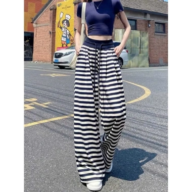 Quần ống rộng cạp to xu hướng 2.025 chất dày mịn không xù size 93-103cm 93.990đ 8 Quần ống rộng cạp to xu hướng 2.025 chất dày mịn không xù size 93-103cm 93.990đ 8