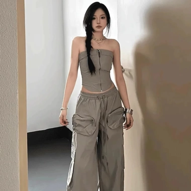 Quần Ống Rộng mới áo Mỹ, quần yếm trễ vai tôn dáng, bộ hở vai Hot Girl Retro G4S8 - giảm giá 20% 276,480₫ 6 Quần Ống Rộng mới áo Mỹ, quần yếm trễ vai tôn dáng, bộ hở vai Hot Girl Retro G4S8 - giảm giá 20% 276,480₫ 6
