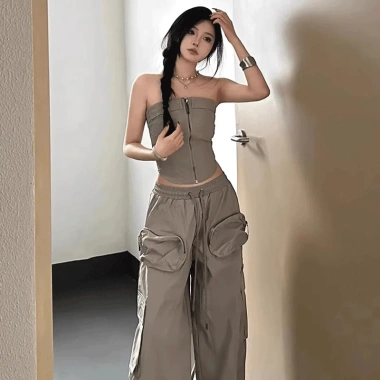 Quần Ống Rộng mới áo Mỹ, quần yếm trễ vai tôn dáng, bộ hở vai Hot Girl Retro G4S8 - giảm giá 20% 276,480₫ 9 Quần Ống Rộng mới áo Mỹ, quần yếm trễ vai tôn dáng, bộ hở vai Hot Girl Retro G4S8 - giảm giá 20% 276,480₫ 9