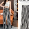 Quần ống sớ kẻ ô vuông phong cách hiện đại: giảm giá 22% chỉ 96.000₫ 2