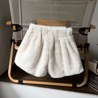 Quần short bé gái mùa thu đông phong cách mới, giảm 50% chỉ 315.296đ bốt bốt 3