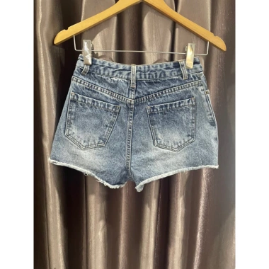 Quần short jean tim size S giá rẻ, hàng đã qua sử dụng, giảm còn 380.000đ