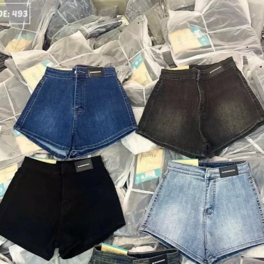 Quần short jeans nữ đính tem da lưng cao co giãn - Giá chỉ 159.000đ, giảm mạnh