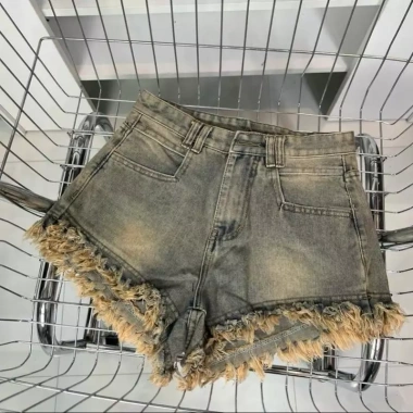 Quần Short Jeans Nữ Trơn Bụi Tua Lưng Cao Giá Rẻ 129k - Phong Cách Mùa Hè 3 Quần Short Jeans Nữ Trơn Bụi Tua Lưng Cao Giá Rẻ 129k - Phong Cách Mùa Hè 3