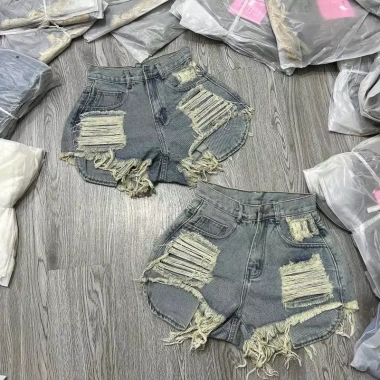 Quần short jeans nữ xanh bụi, rách mảng to, cạp lưng cao, túi lớn giá 129.000₫
