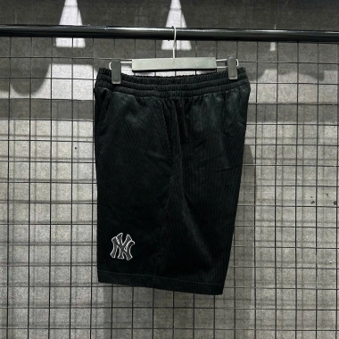 Quần Short MLB Chính Hãng Chất Nhung Tăm - Mẫu Mới 2.025 Giá Ưu Đãi 349k 4 Quần Short MLB Chính Hãng Chất Nhung Tăm - Mẫu Mới 2.025 Giá Ưu Đãi 349k 4