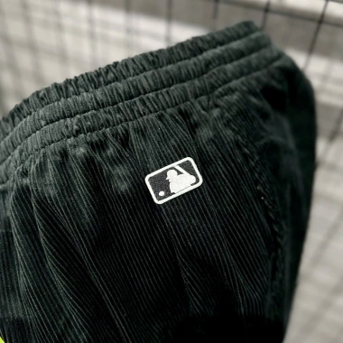 Quần Short MLB Chính Hãng Chất Nhung Tăm - Mẫu Mới 2.025 Giá Ưu Đãi 349k 7 Quần Short MLB Chính Hãng Chất Nhung Tăm - Mẫu Mới 2.025 Giá Ưu Đãi 349k 7