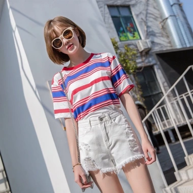 Quần short nữ cạp cao phong cách Hàn Quốc, sooc bò rách, thoải mái - Giá 108.160 VND 4 Quần short nữ cạp cao phong cách Hàn Quốc, sooc bò rách, thoải mái - Giá 108.160 VND 4