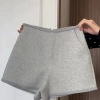 Quần short nữ đen kiểu Hàn Quốc ôm sát, len mềm mại, thời trang thu đông, chỉ 240.000đ