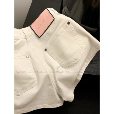 Quần short nữ denim retro high street mỏng cao cấp – Hot Girl mùa hè, giảm 21% 9 Quần short nữ denim retro high street mỏng cao cấp – Hot Girl mùa hè, giảm 21% 9