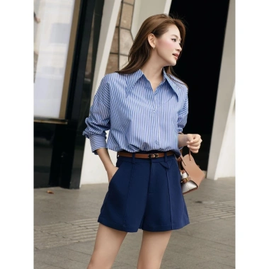 Quần Short Nữ JOVEN Nira Lưng Cao, Nắp Túi Giả, Hai Bên Sườn - Giá Ưu Đãi 494k 7 Quần Short Nữ JOVEN Nira Lưng Cao, Nắp Túi Giả, Hai Bên Sườn - Giá Ưu Đãi 494k 7