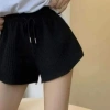Quần short nữ tổ ong mát mẻ, thoáng khí, giảm 20% chỉ 69.600đ - thời trang hè 4