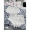 Quần shorts jean nữ trắng trơn, túa rua lưng cao, giá chỉ 129.000 VNĐ 3