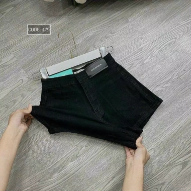 Quần Sọt Co Dãn Đen Lưng Cao May Mạc Da Ôm Dáng Xinh - Giá Ưu Đãi 159k