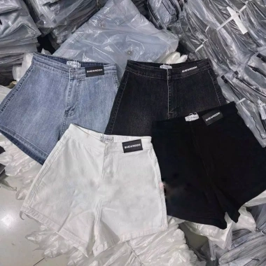Quần Sọt Co Dãn Đen Lưng Cao May Mạc Da Ôm Dáng Xinh - Giá Ưu Đãi 159k