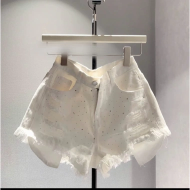 Quần sọt jean lưng cao túi lộ đính đá G 8.136 - Thoải mái, thời trang, giá 139.000đ