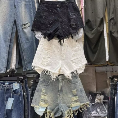 Quần sot jeans cạp cao đính đá lộ túi vải siêu hách dáng giá 139k giảm sâu