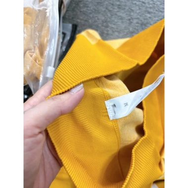Quần tập dài vàng sọc size L - Mới, giảm còn 80k, chất liệu thoáng mát, trẻ trung 3