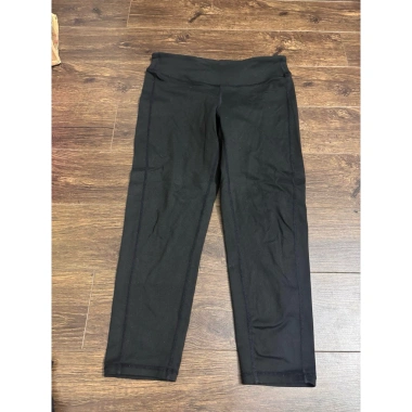 Quần tập lửng 2hand đen size M - Giá chỉ 20.000 VNĐ, giảm giá đặc biệt Quần tập lửng 2hand đen size M - Giá chỉ 20.000 VNĐ, giảm giá đặc biệt