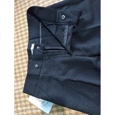 Quần tây công sở nữ lưng cao baggy ống đứng vải tuyết mưa đen 2 khuy lệch 79.000₫