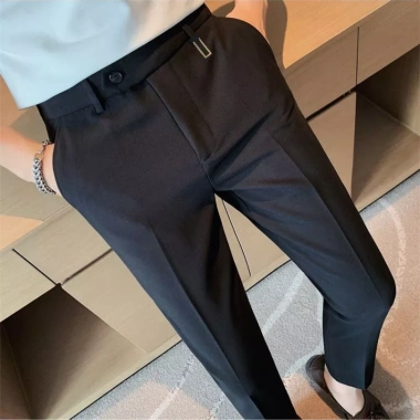 Quần tây nam Hàn Quốc đen cao cấp – Form chuẩn, xu hướng trẻ trung, giá 350.000₫