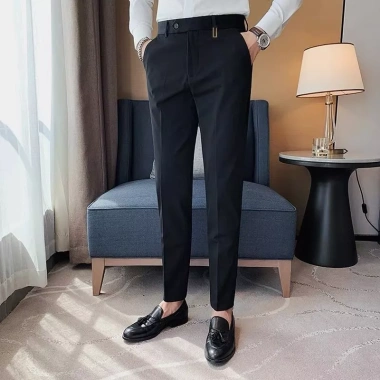 Quần tây nam Hàn Quốc đen cao cấp – Form chuẩn, xu hướng trẻ trung, giá 350.000₫