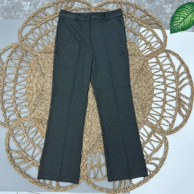 Quần tây nữ ống đứng dáng loe nhẹ vải UMI Hàn co giãn 4 chiều – Giá chỉ 199.000đ