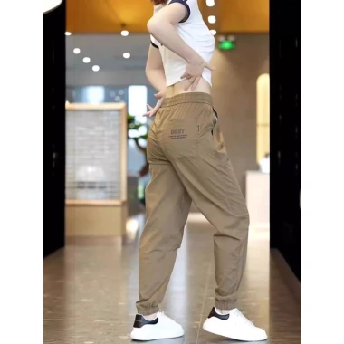 Quần Thể Thao Nam Nữ KaKi Mềm Basic Dễ phối đồ, Hàng QC, Giá chỉ 97.960₫ 4 Quần Thể Thao Nam Nữ KaKi Mềm Basic Dễ phối đồ, Hàng QC, Giá chỉ 97.960₫ 4