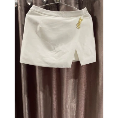 Quần váy thanh lý size 36 giá 250.000đ giảm mạnh, thời trang trẻ trung